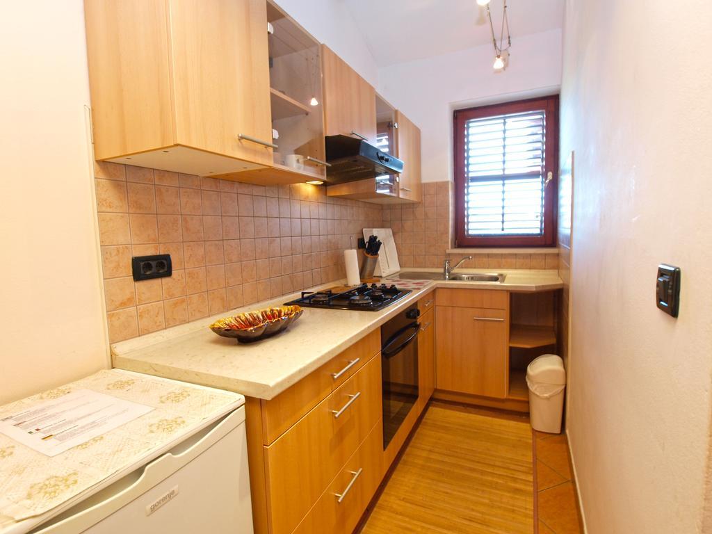 Apartments Voltica 1049 Ровінь Екстер'єр фото