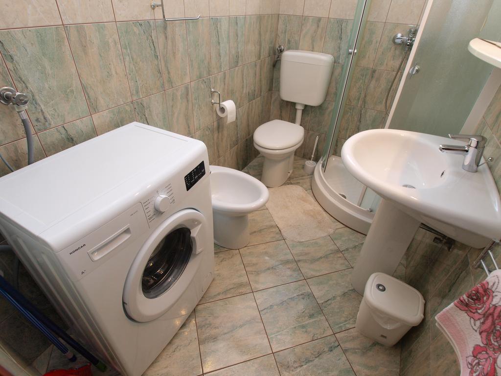 Apartments Voltica 1049 Ровінь Екстер'єр фото