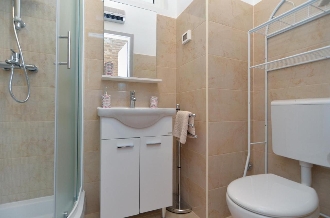 Apartments Voltica 1049 Ровінь Екстер'єр фото