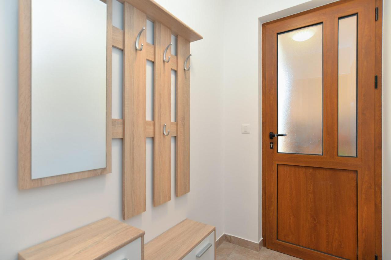 Apartments Voltica 1049 Ровінь Екстер'єр фото