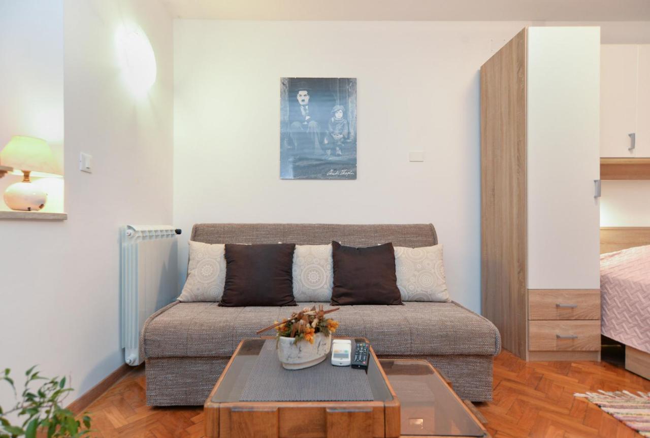 Apartments Voltica 1049 Ровінь Екстер'єр фото